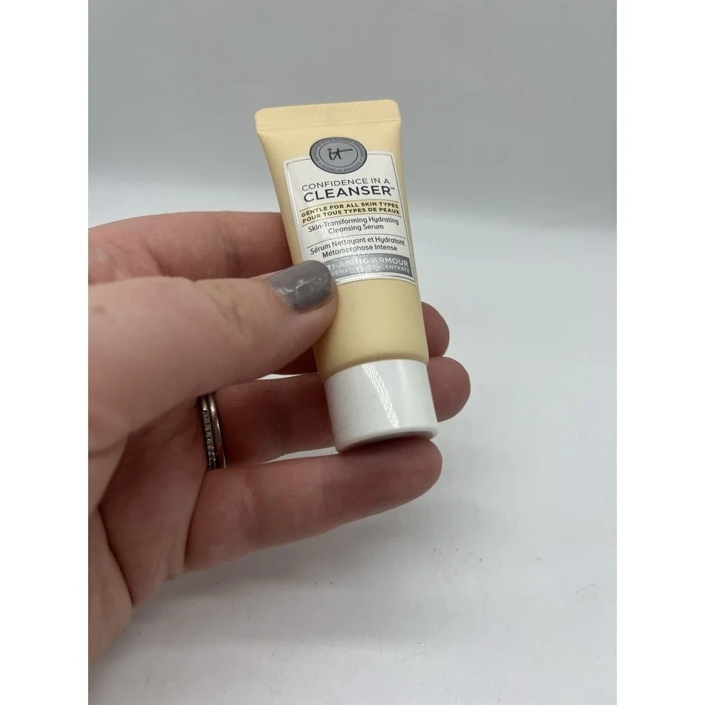 Confidence in a Cleanser Anti Aging Transforming Hydrating Cleansing Serum 0.6oz